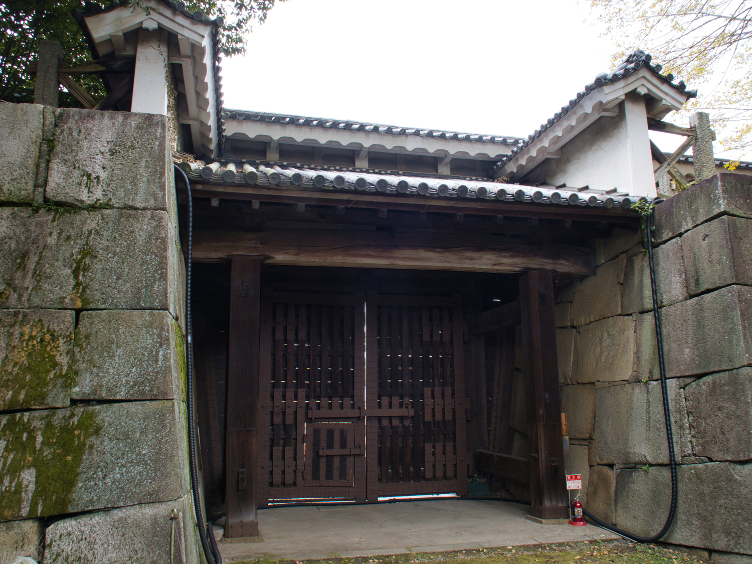 Nijonishimon6.jpg