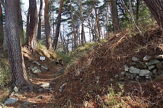 File:Yogaisan5.jpg