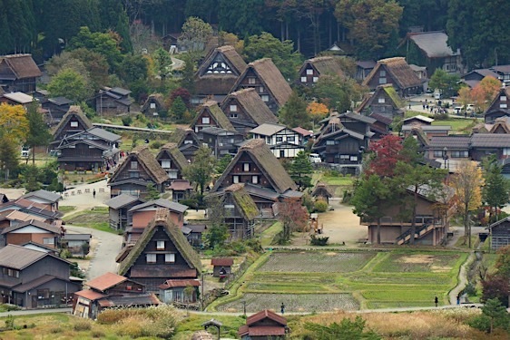 File:Ogimachi2.jpg