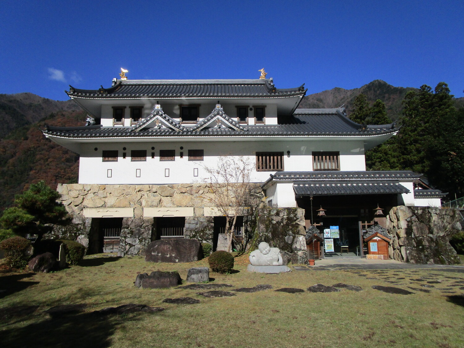 InaWadajou01.JPG