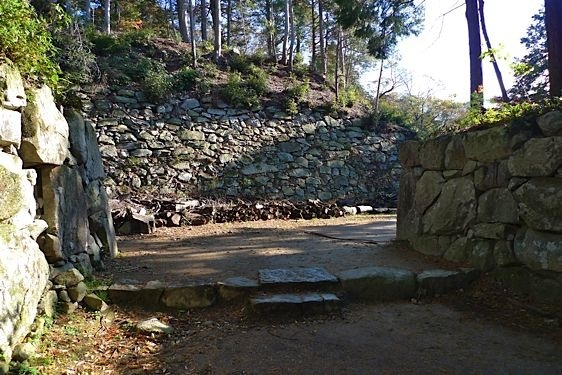 File:Azuchi19.jpg