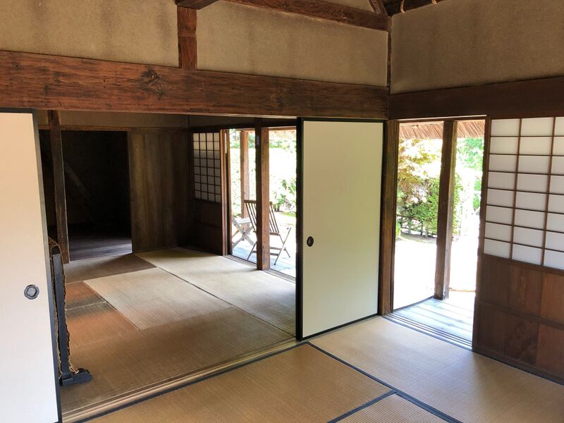 File:HirosakijouUmedaBukeyashiki3.jpeg