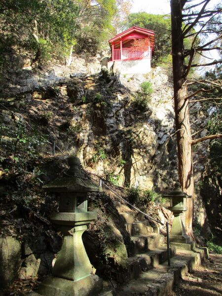 File:Akaiwajou007.jpg