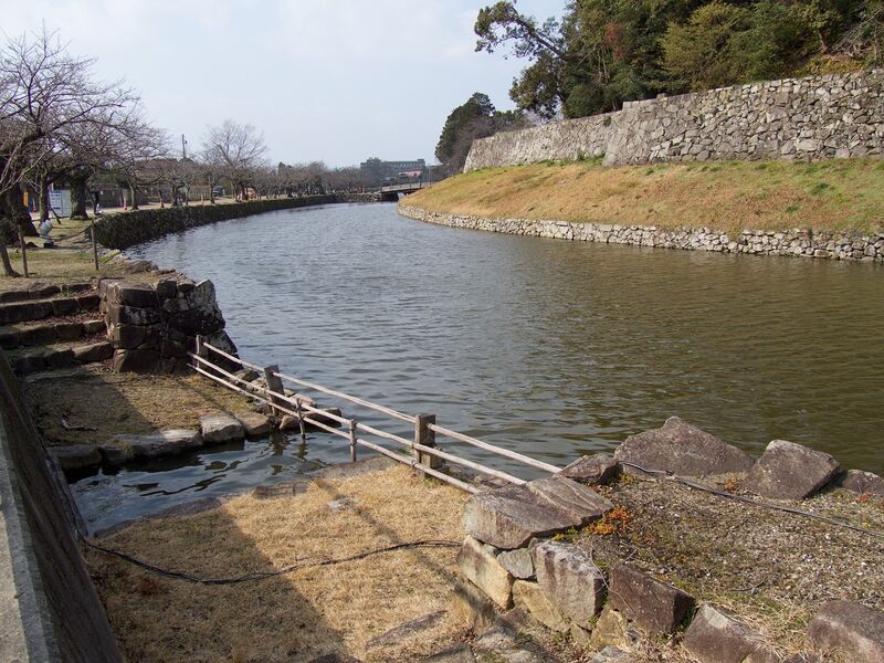 File:Hikone87.jpg