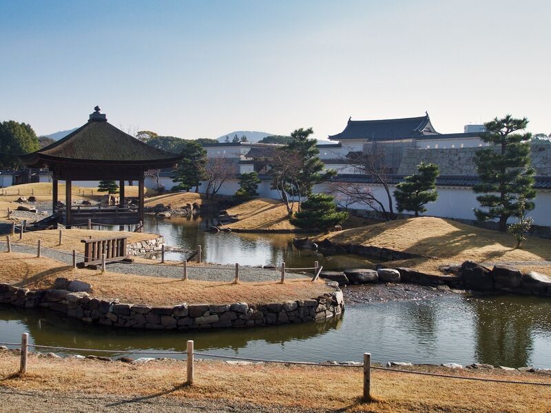 File:Ako40.jpg