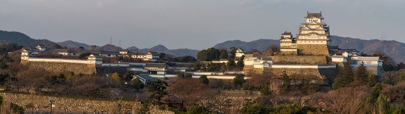 File:HimejiPanoAfternoon.jpg