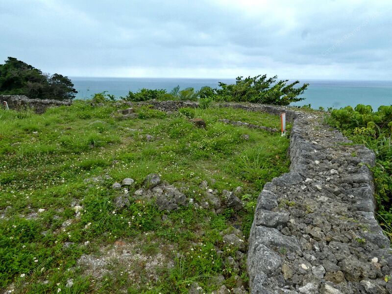 File:Chinen Castle Ray 5.jpg