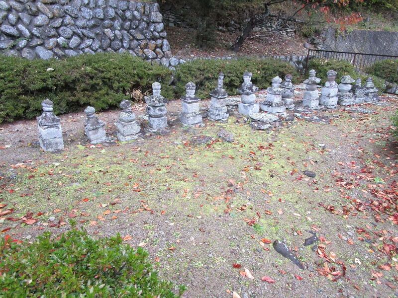 File:HinatabataYakata4.jpg