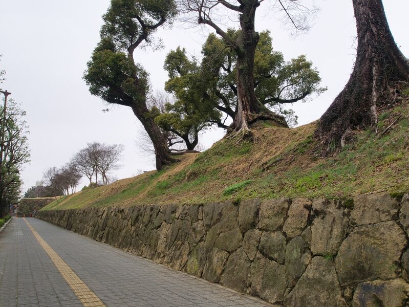 File:Himeji204.jpg