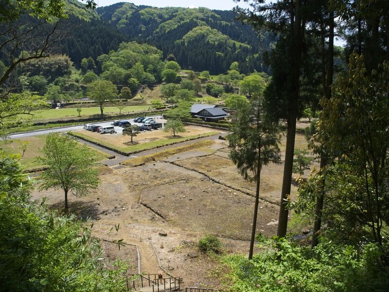 File:Ichijodani-tsukimi5.jpg
