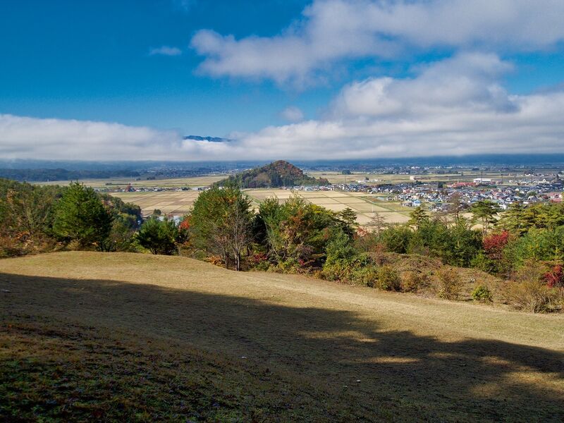 File:Mukaihaguroyama3.jpg