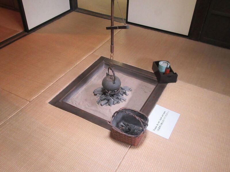 File:HirosakijouIwadaBukeyashiki5.jpg