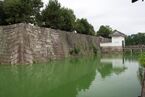 Inner moat and the Honmaru Higashimon gate