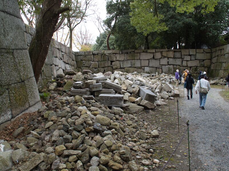 File:Nijonishimon9.jpg