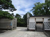 KanazawajouTatsumishindenSeisonkaku10.JPG