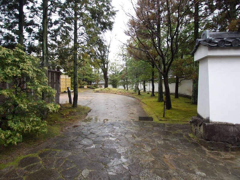 File:Himeji801.jpg