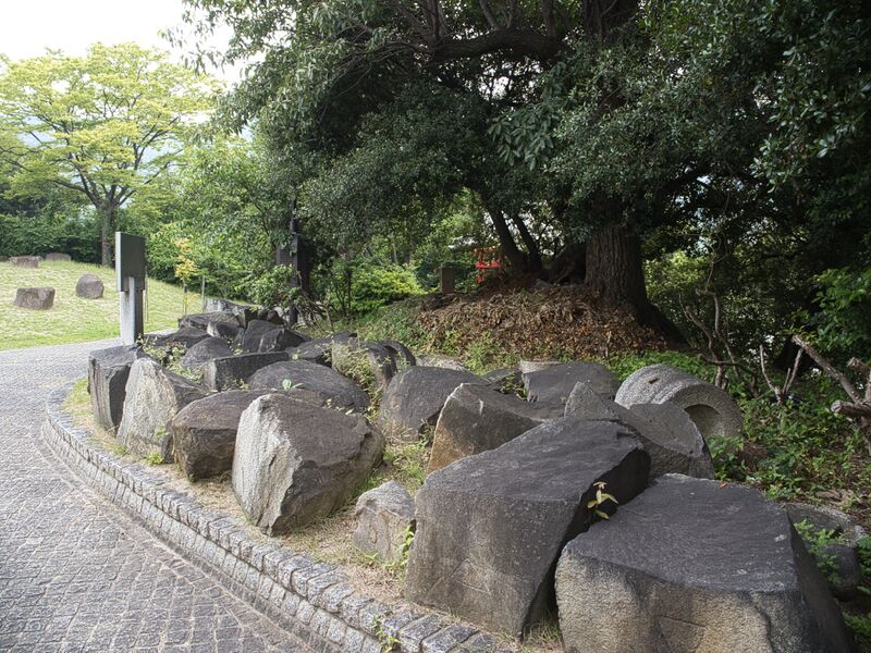 File:Tomojo112.jpeg