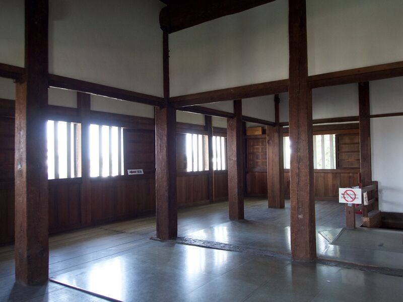 File:Nagoya nw yagura7.jpg