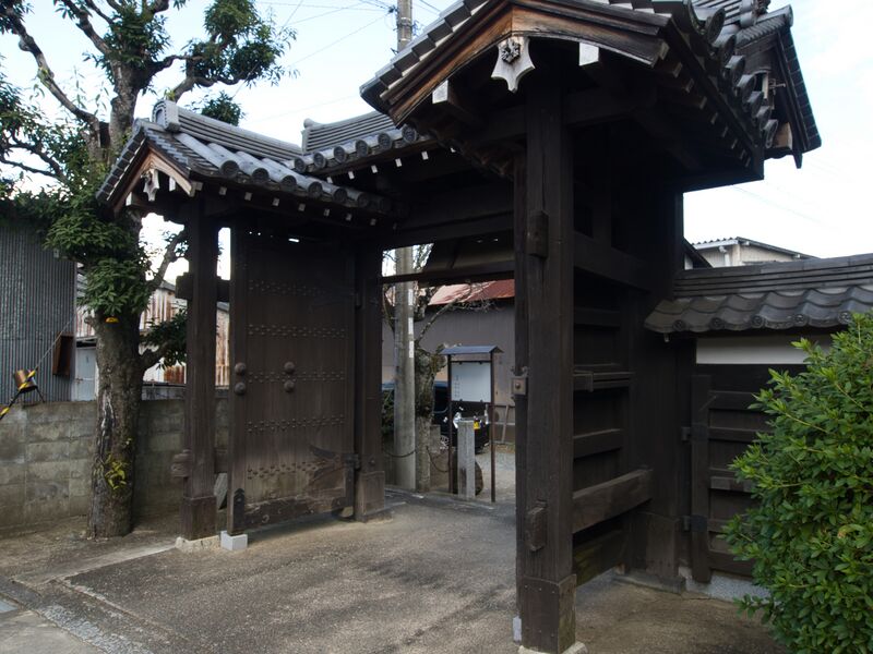 File:FukuchiyamaGates12.jpg