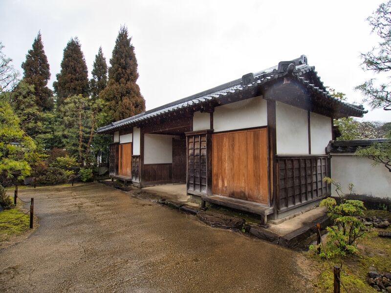 File:Himeji812.jpg