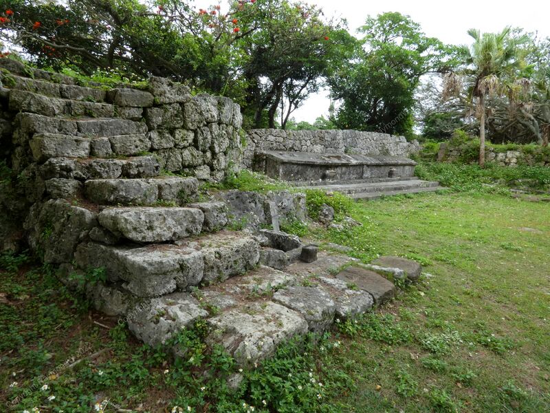 File:Nanzan Castle Ray 7.jpg