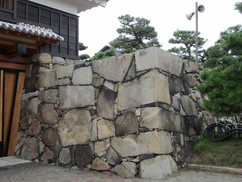 File:TakamatsujouSakuragomonC005.jpg