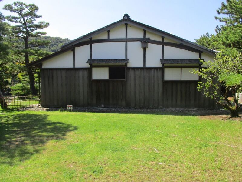 File:WakayamajouYosuiteiA004.jpg