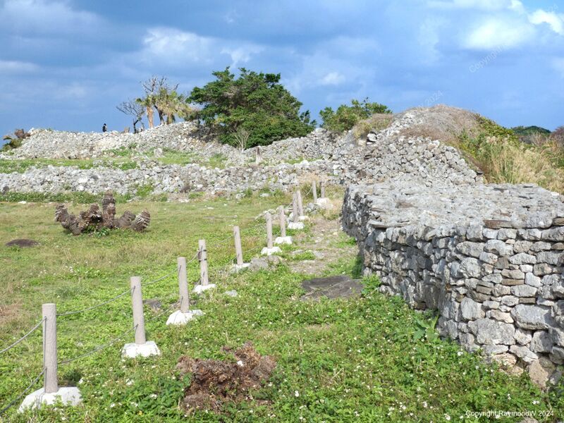 File:Gushikawa Castle Kumejima RaymondW 105.jpg