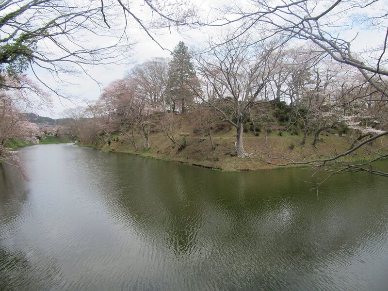 File:Tanagura10.jpg