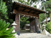 Zeze Castle 302B Relocated Gate at Goryo Shrine 御霊神社.jpg