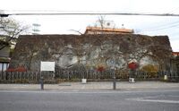 AizuW outer gate remnant.JPG