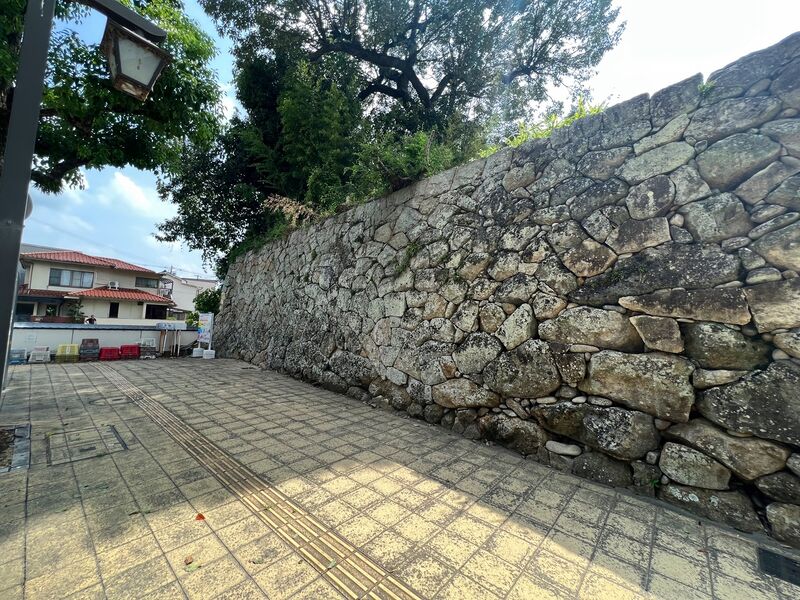 File:Himejimiddlemoat18.jpg