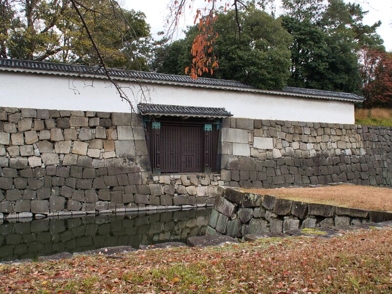 File:Nijonishimon11.jpg