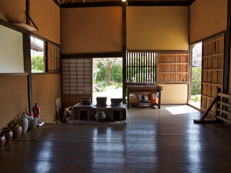 File:Hagikuchiba10.jpg